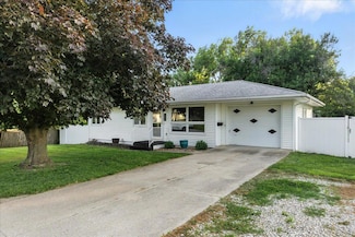 706 Howland St, Emerson, IA 51533