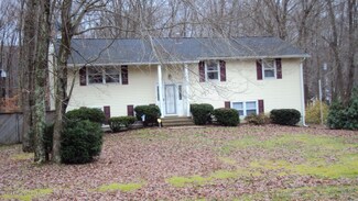 24 Walden Dr, Mountain Top, PA 18707