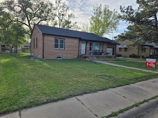 1105 N Green St, Hoisington, KS 67544
