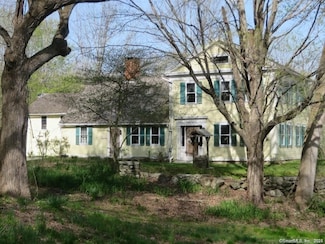 21 Page Rd, Pomfret Center, CT 06259