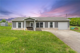 2109 Ridge Blvd, Connellsville, PA 15425