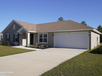 2221 Chase St, Chipley, FL 32428