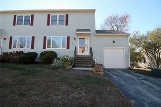 22 Governors Hill Unit 522, West Warwick, RI 02893