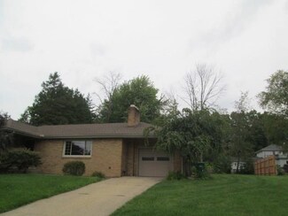 1806 Shady Dr, Farrell, PA 16121