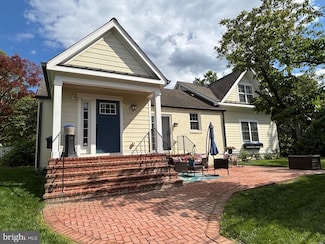 4908 Bayard Blvd, Bethesda, MD 20816
