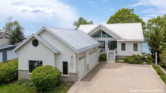 4101 Lakeridge Dr, Holland, MI 49424