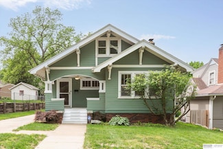 5553 Mayberry St, Omaha, NE 68106