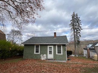 231 Poquonnock Rd, Groton, CT 06340