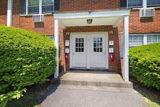 5 Wildwood Dr Unit 2, Wappingers Falls, NY 12590