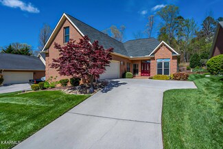 220 Valleyview Dr, Lenoir City, TN 37772