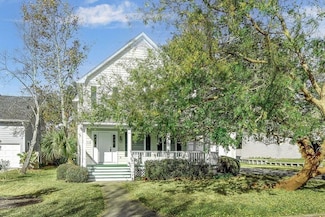 112 Newfield St, Saint Simons Island, GA 31522