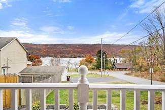 8 Sterling Place, Greenwood Lake, NY 10925