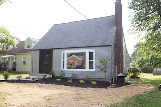 6715 Paxton Rd, Youngstown, OH 44512