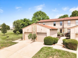 5354 Pros Dr, West Chester, OH 45069