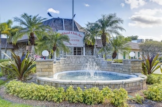 4050 NW 42nd Ave Unit 312, Lauderdale Lakes, FL 33319