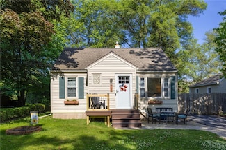 71 Kirk Dr, Rochester, NY 14610