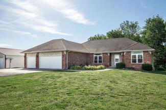 136 Napper Ln, Billings, MO 65610