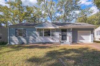 8232 Jarboe St, Kansas City, MO 64114