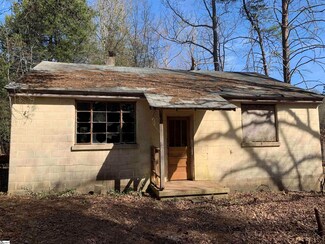 121 Lakewood Dr, Moore, SC 29369