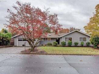 8970 SW Homewood St, Portland, OR 97225