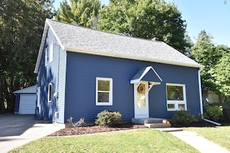 110 Riverlawn Ave, Watertown, WI 53094