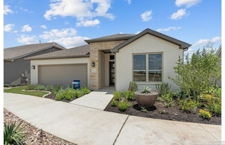 613 Dayflower Ln, New Braunfels, TX 78132