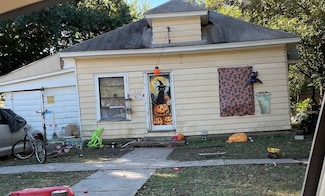 611 E 14th Ave, Winfield, KS 67156