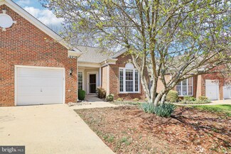 12236 Farmberry Ct, Woodbridge, VA 22192