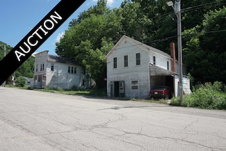 13183 Main St, Glen Haven, WI 53810