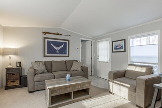 180 Yale St, Newmarket, NH 03857