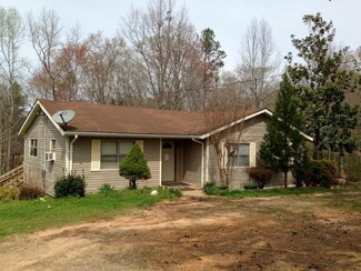 80 Hickory Rd, Alexander City, AL 35010