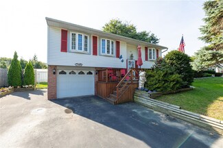 327 Alfonso Dr, Rochester, NY 14626
