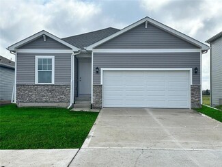 2570 SE Creekhill Way, West Des Moines, IA 50061