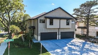 205 NW Orchard St, Lee's Summit, MO 64063