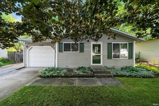 56718 Driftwood Dr, Elkhart, IN 46516