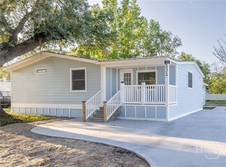 132 4th St, Guyton, GA 31312