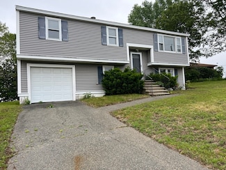 11 Skyview Ln, Woburn, MA 01801