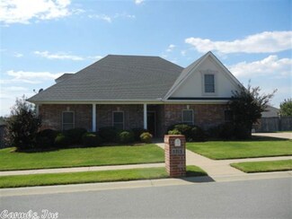 5215 Valhalla Dr, Benton, AR 72019
