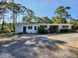 4990 Soundside Dr, Gulf Breeze, FL 32563