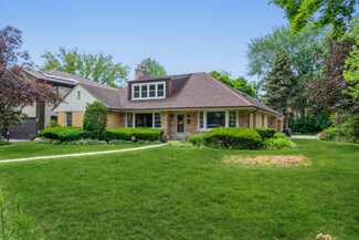 6756 N Lockwood Ave, Lincolnwood, IL 60712