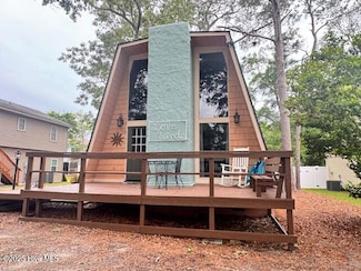 159 NE 31st St, Oak Island, NC 28465