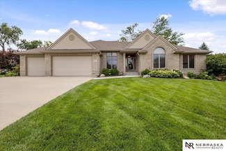 16821 O Cir, Omaha, NE 68135