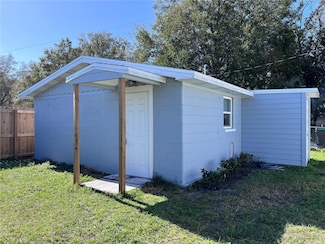 5721 6th St, Zephyrhills, FL 33542