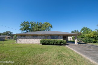 613 E 17th St, Crowley, LA 70526