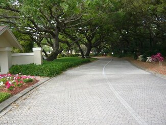 9743 Willow Way, Estero, FL 33928