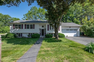 2 Bloomingdale Dr, Nashua, NH 03064