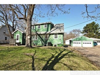 5108 Beacon Hill Rd, Minnetonka, MN 55345