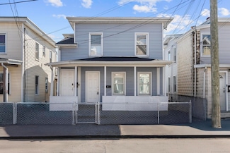 75 Commercial St, Bridgeport, CT 06604