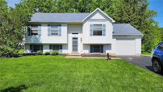 9582 Clarecastle Path, Brewerton, NY 13029
