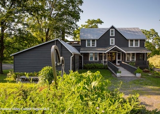 222 Main St, Germantown, NY 12526